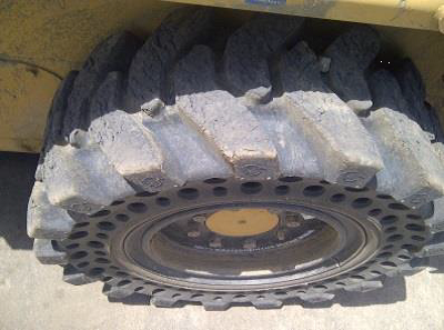 Nu-Air DT skid steer tire_2