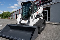 How To Select the Right Tracks for Your Track Loaders