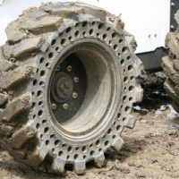 Factors That Affect Solid Skid Steer Tire Life