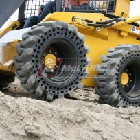 Solid Cushion tires for skid steer loaders John Deere 320